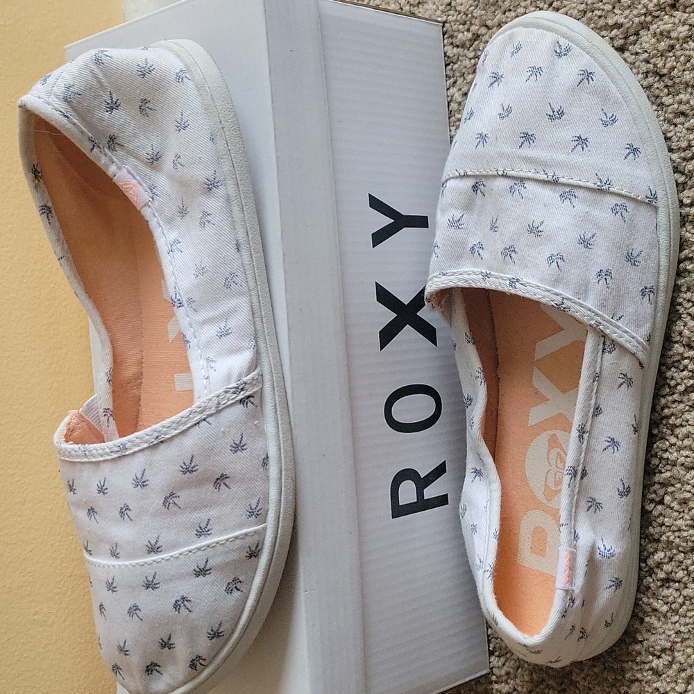 Roxy shoes - Picture 2 of 3
